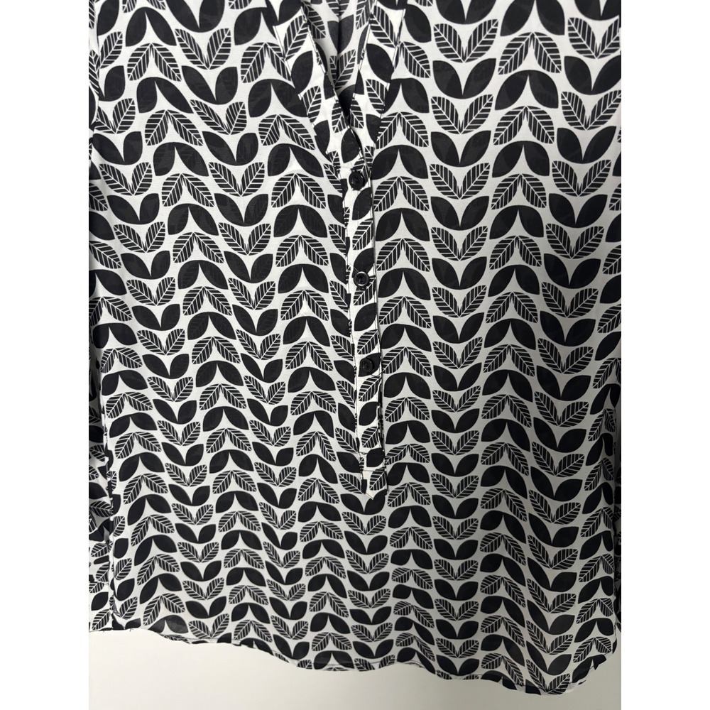 41 Hawthorn Womens Black White Leaf Print Roll Tab Sleeve Blouse Small - Picture 6 of 7